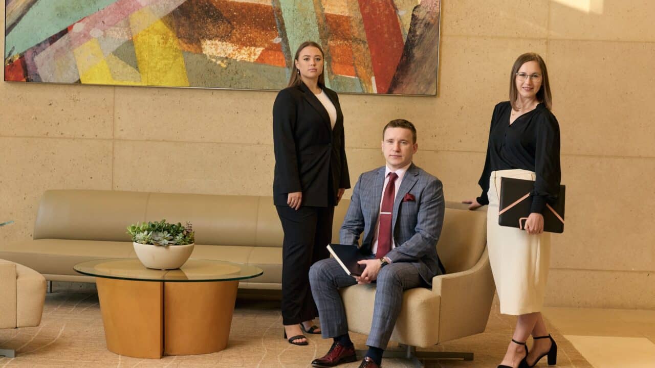 Все, що вам потрібно знати про візу EB-2 у 2025 році