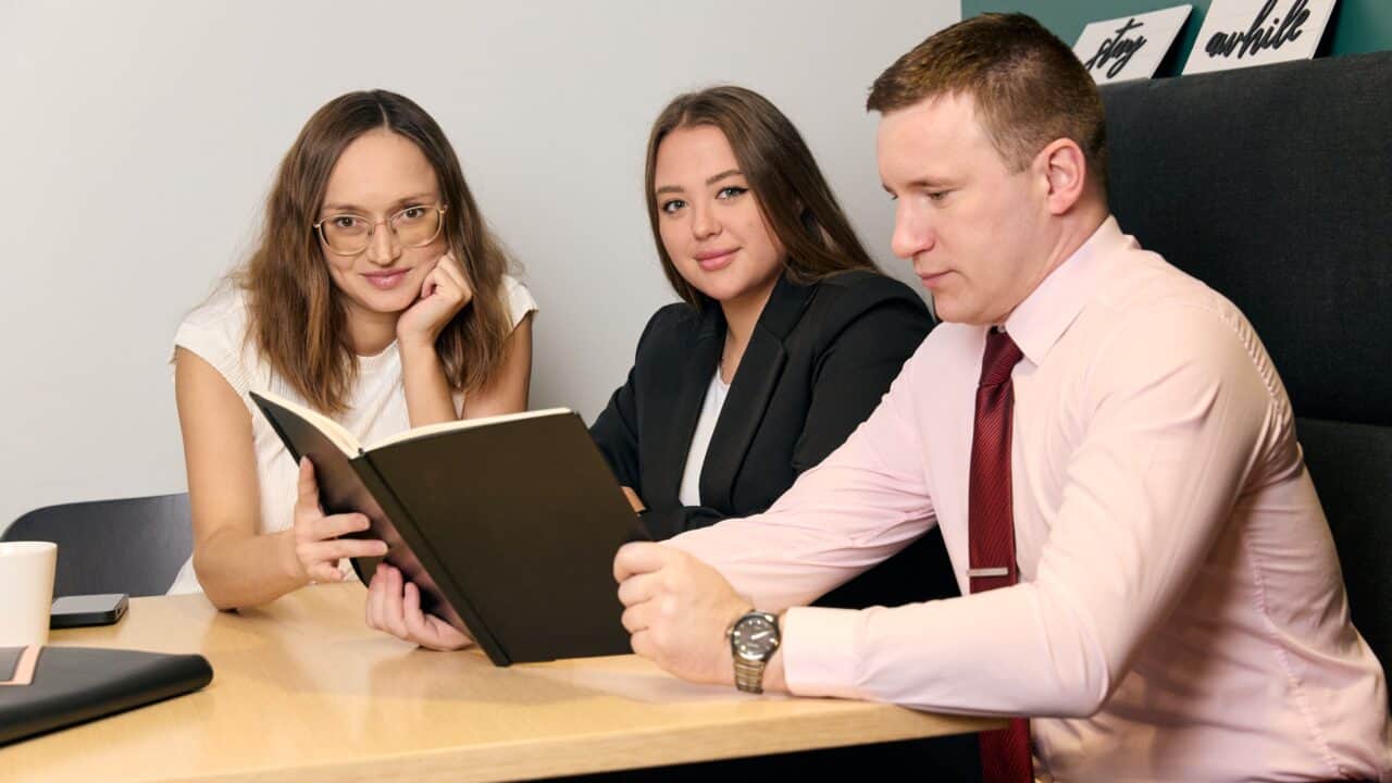 Могу ли я получить талантливую визу, если ранее я уже подавал прошение о предоставлении политического убежища в США?