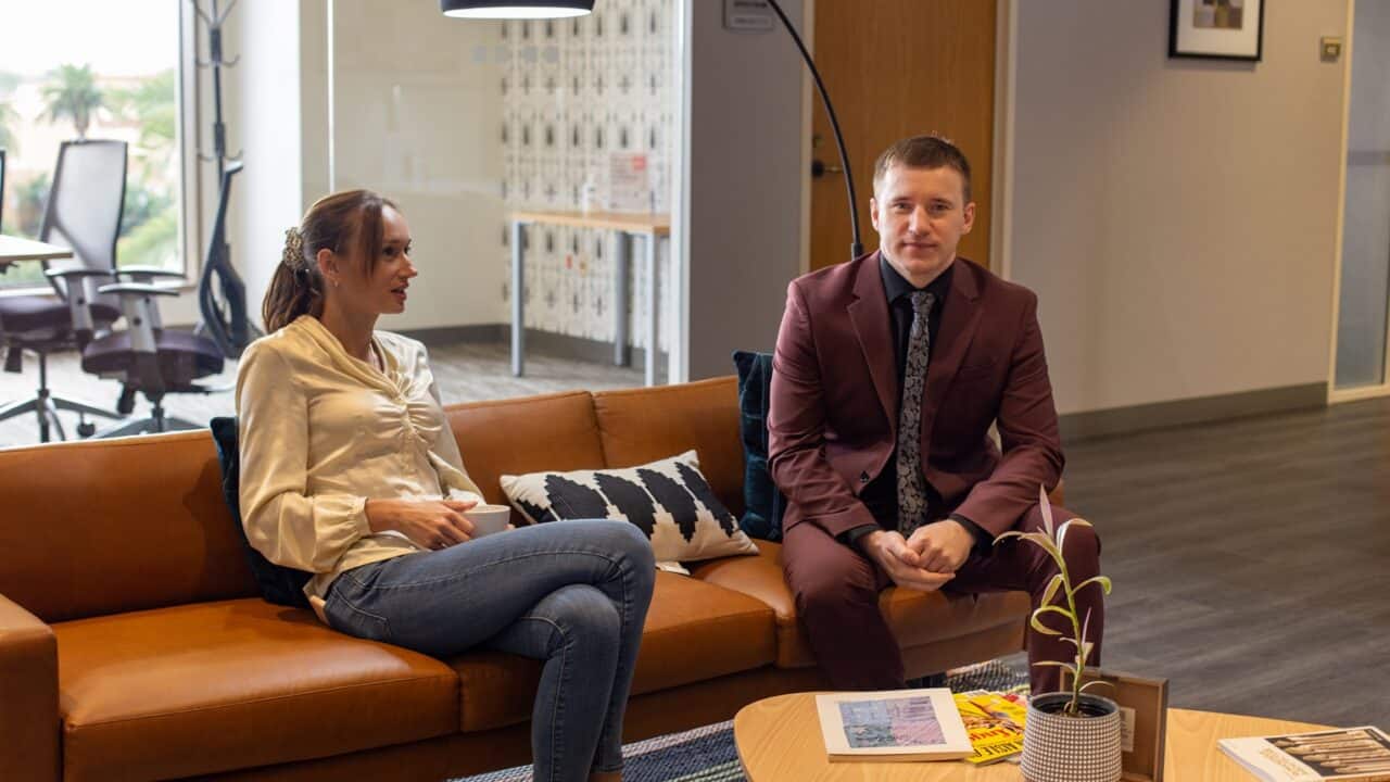 Понимание виз B-1/B-2 для посетителей: критерии соответствия и процесс подачи заявления