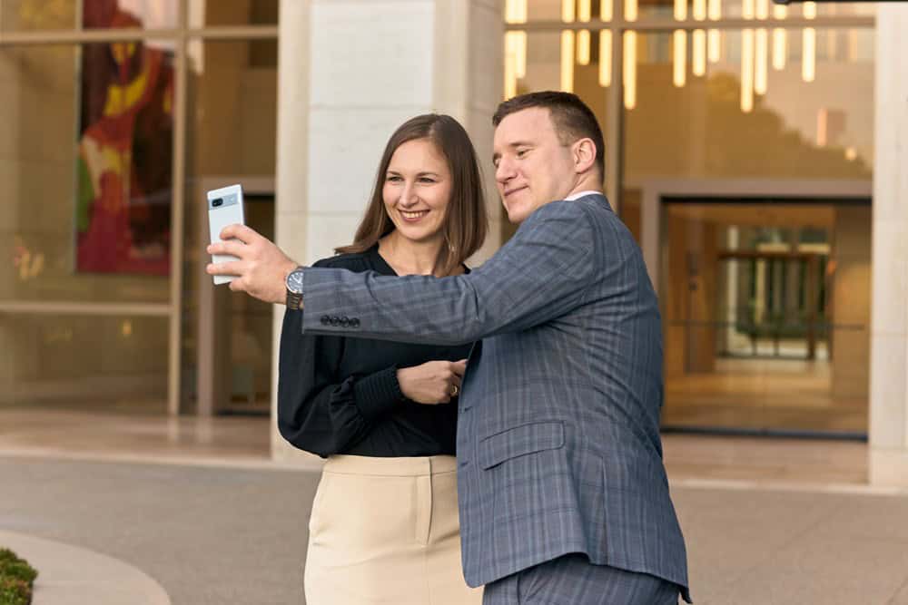 EB-1C против L-1: Что лучше для международных менеджеров и руководителей?