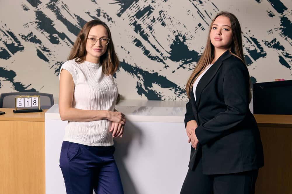 Віза EB-3 для медсестер, вчителів та ІТ-спеціалістів у 2025 році: Повний посібник