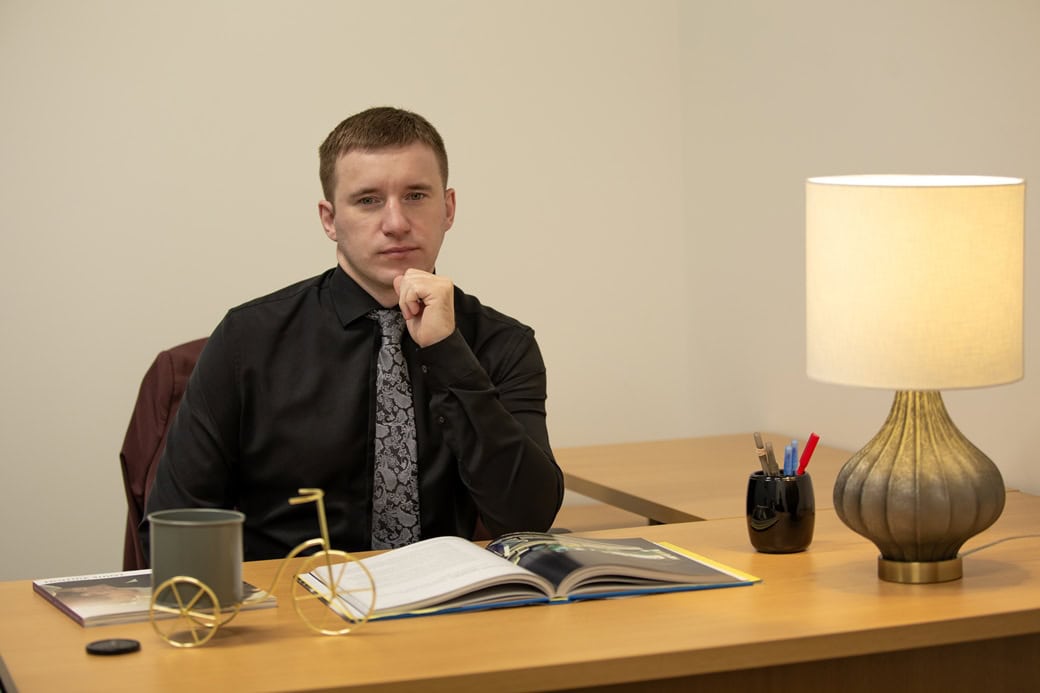 Понимание лимитов виз и сроков подачи заявлений на рабочие визы США в 2025 году