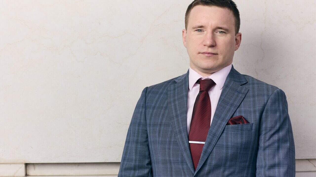 Как читать Visa Bulletin и отслеживать продвижение своего дела.