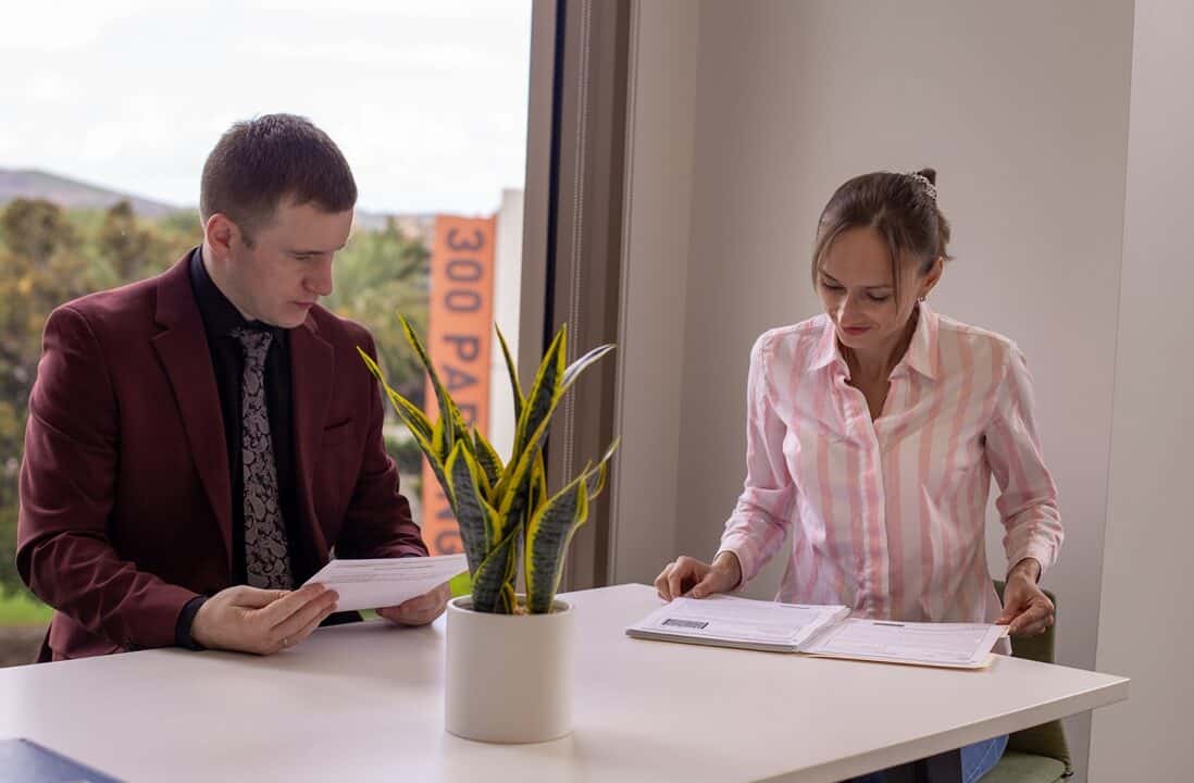 EB-3 для некваліфікованих працівників: Можливості та виклики у 2025 році