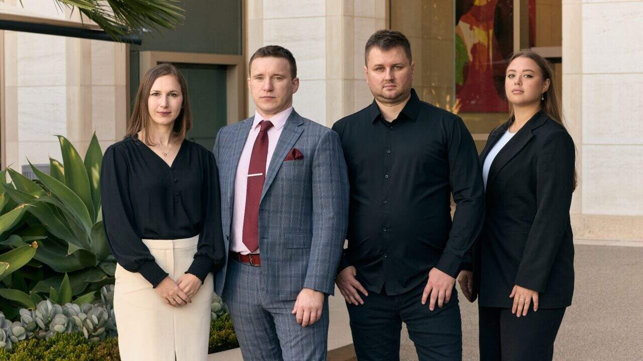 Защита от депортации для работников с визой EB-3 с истекающими контрактами