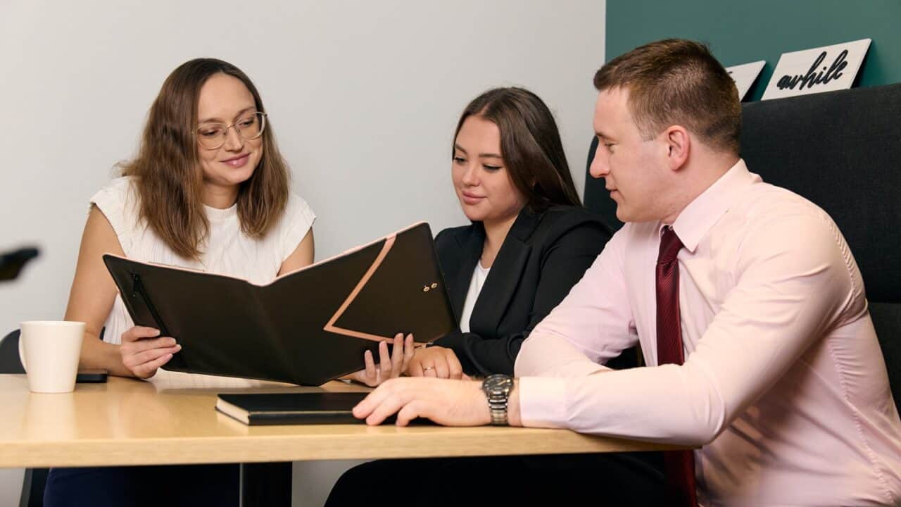 Виза L-1A для основателей стартапов: Открытие филиалов в США в 2025 году