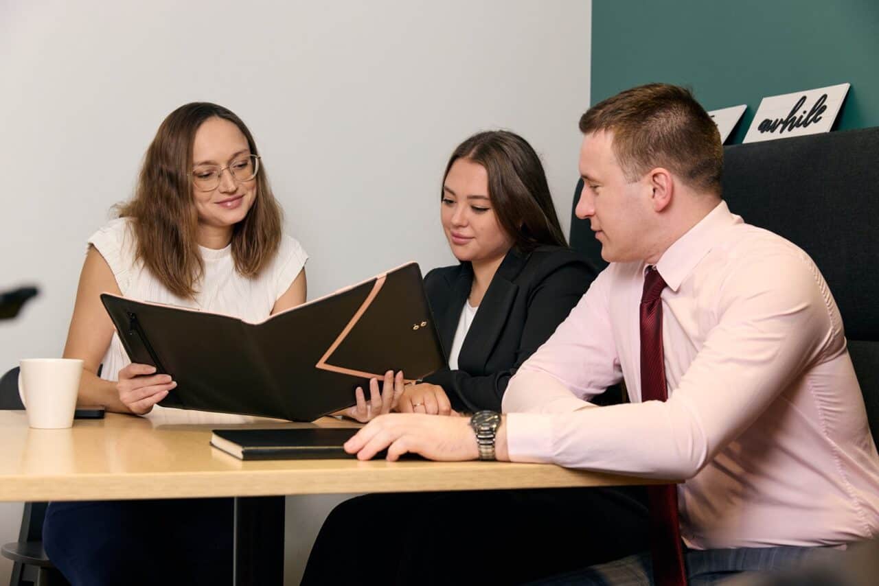 Виза L-1A для основателей стартапов: Открытие филиалов в США в 2025 году