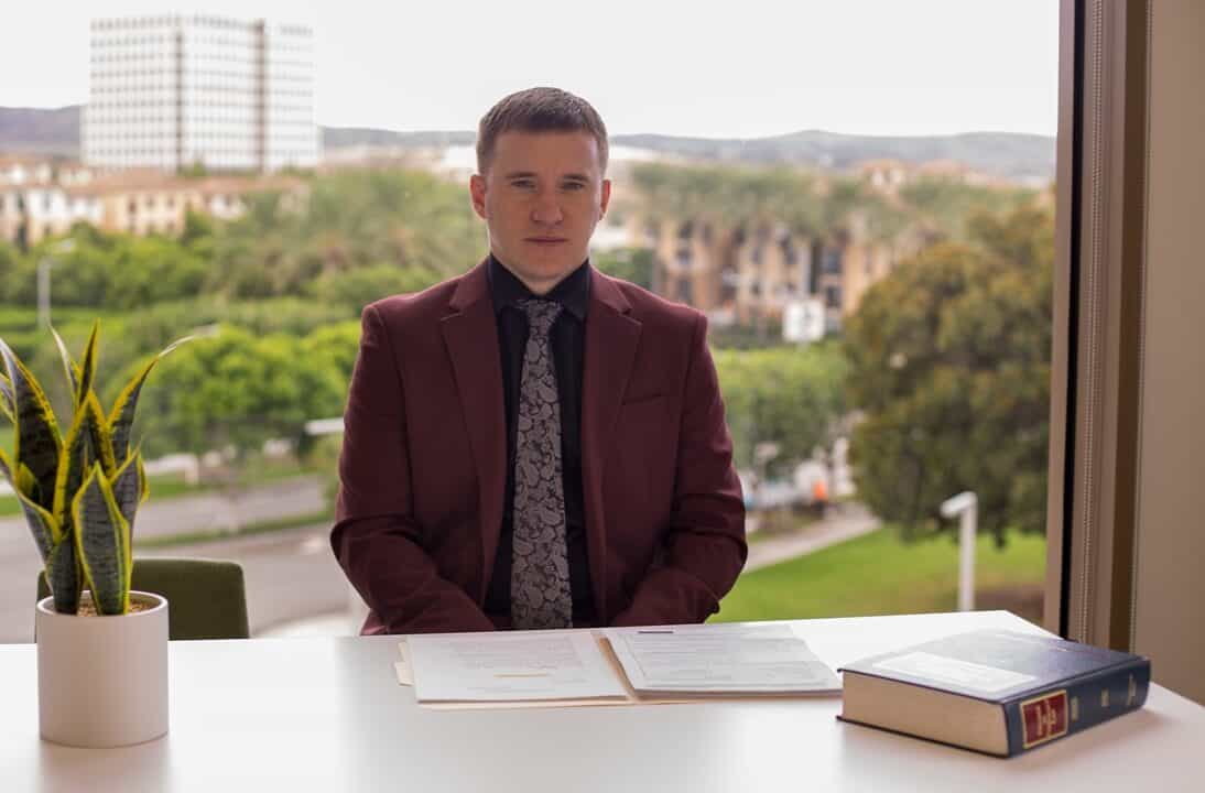 Advance Parole vs Re-entry permit: коли потрібен I-131 і чим ризикуєте