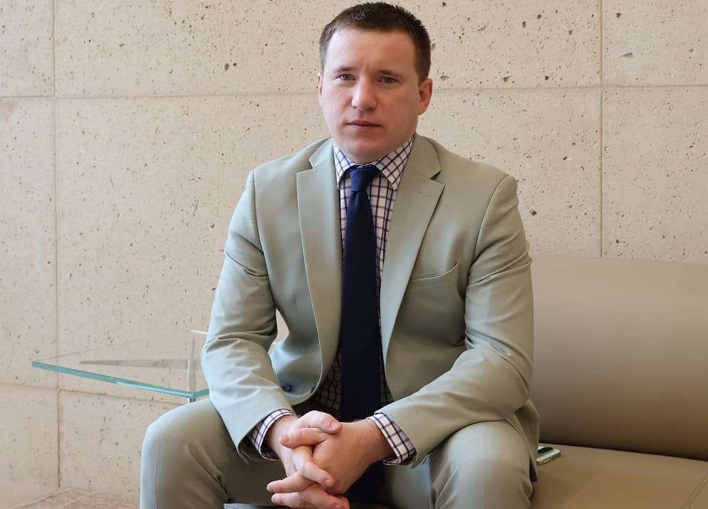 Concurrent filing I-140 + I-485: когда можно и кому это выгодно в 2025